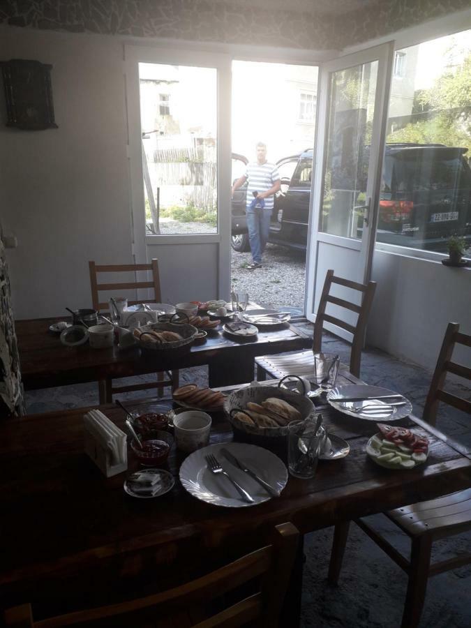 Inga Jafaridze Guesthouse Pele Mestia Eksteriør bilde